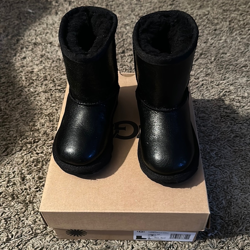 Ugg